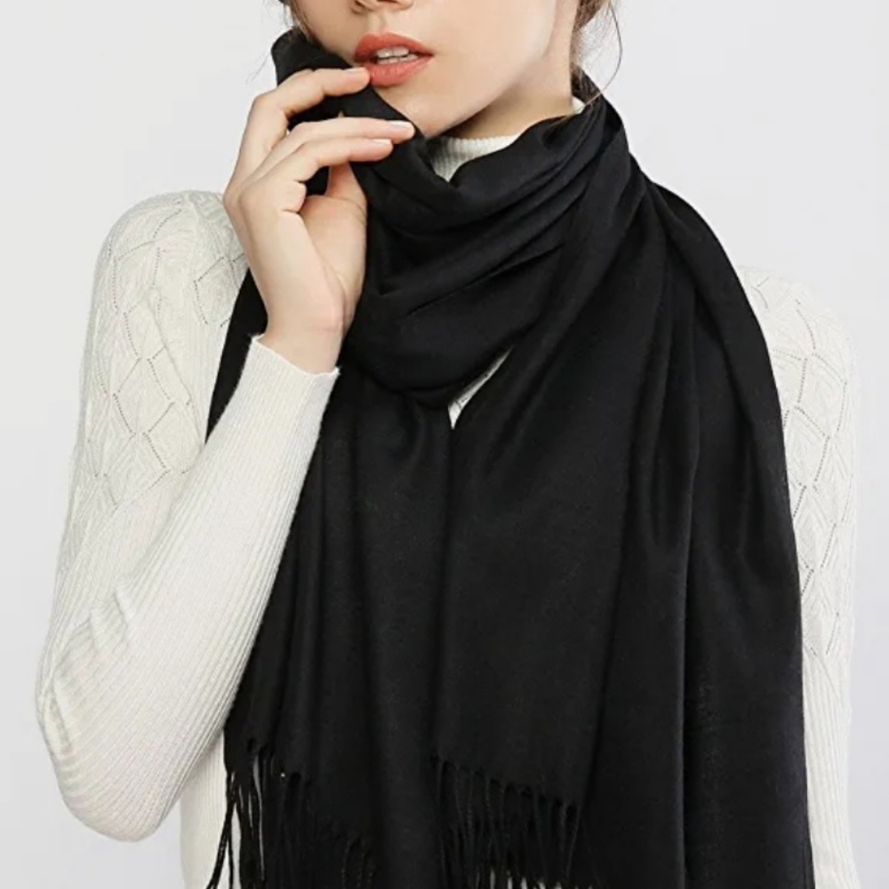 Super Cute Large Pashmina BLACK ☀️NEW☀️